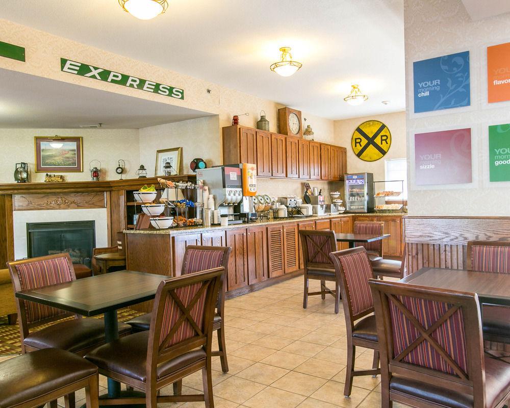 Comfort Inn Warrensburg Station Kültér fotó