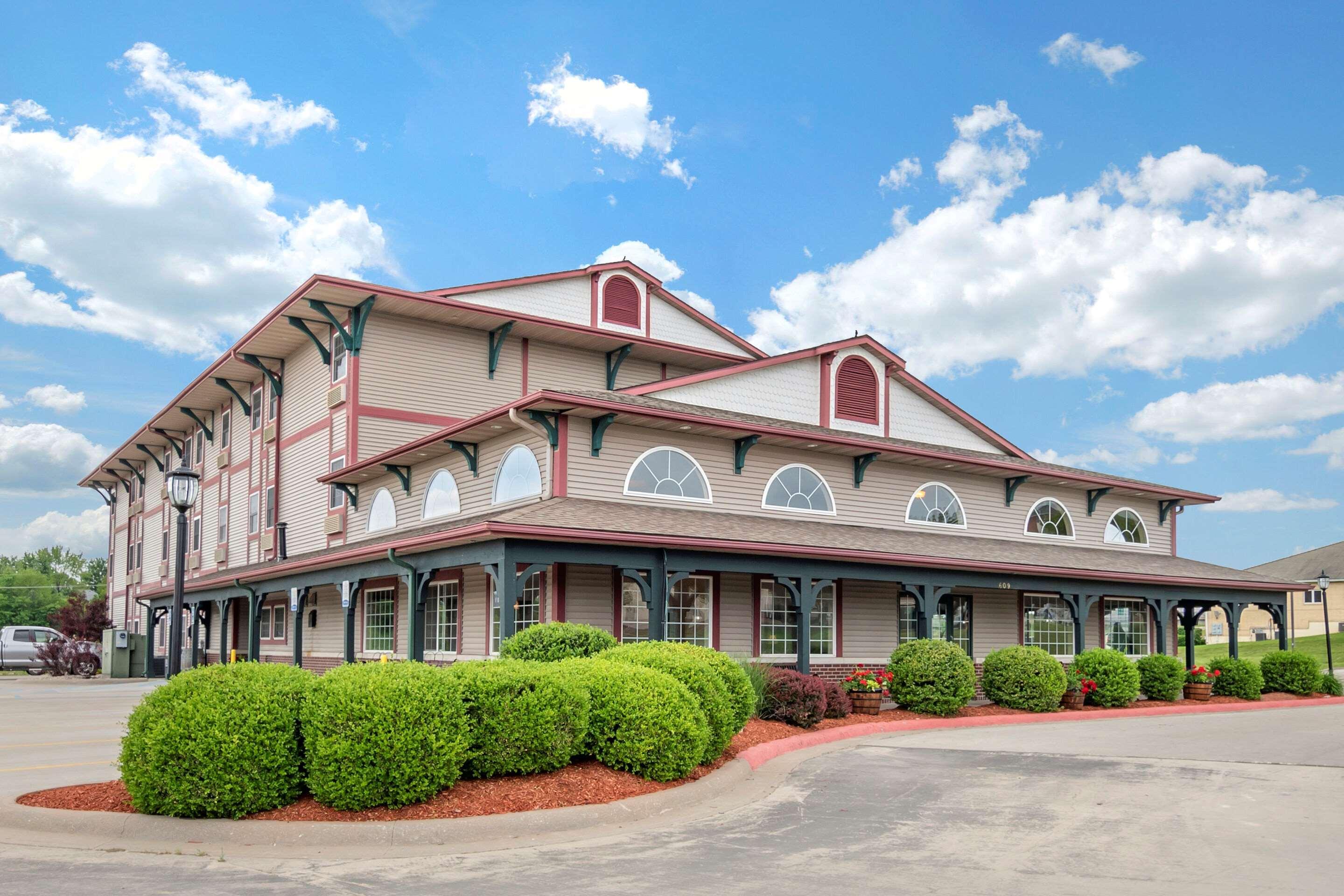 Comfort Inn Warrensburg Station Kültér fotó