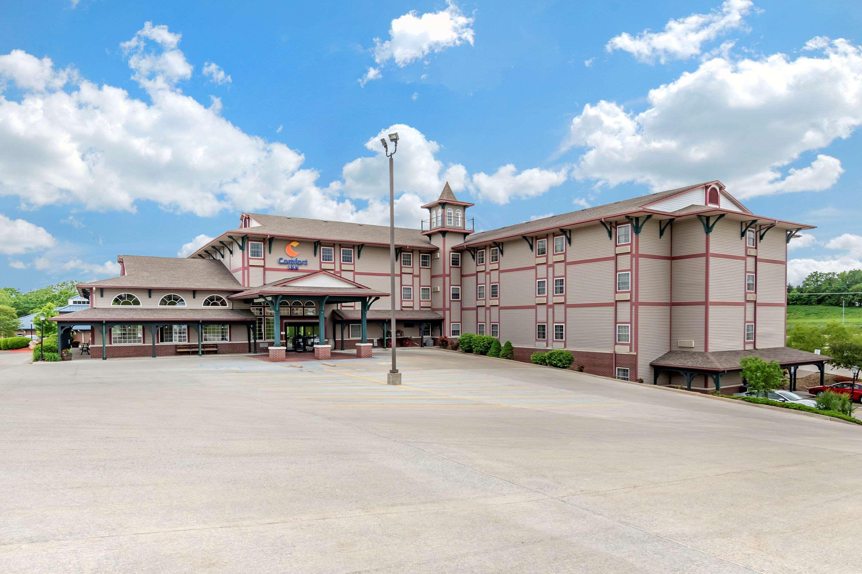 Comfort Inn Warrensburg Station Kültér fotó