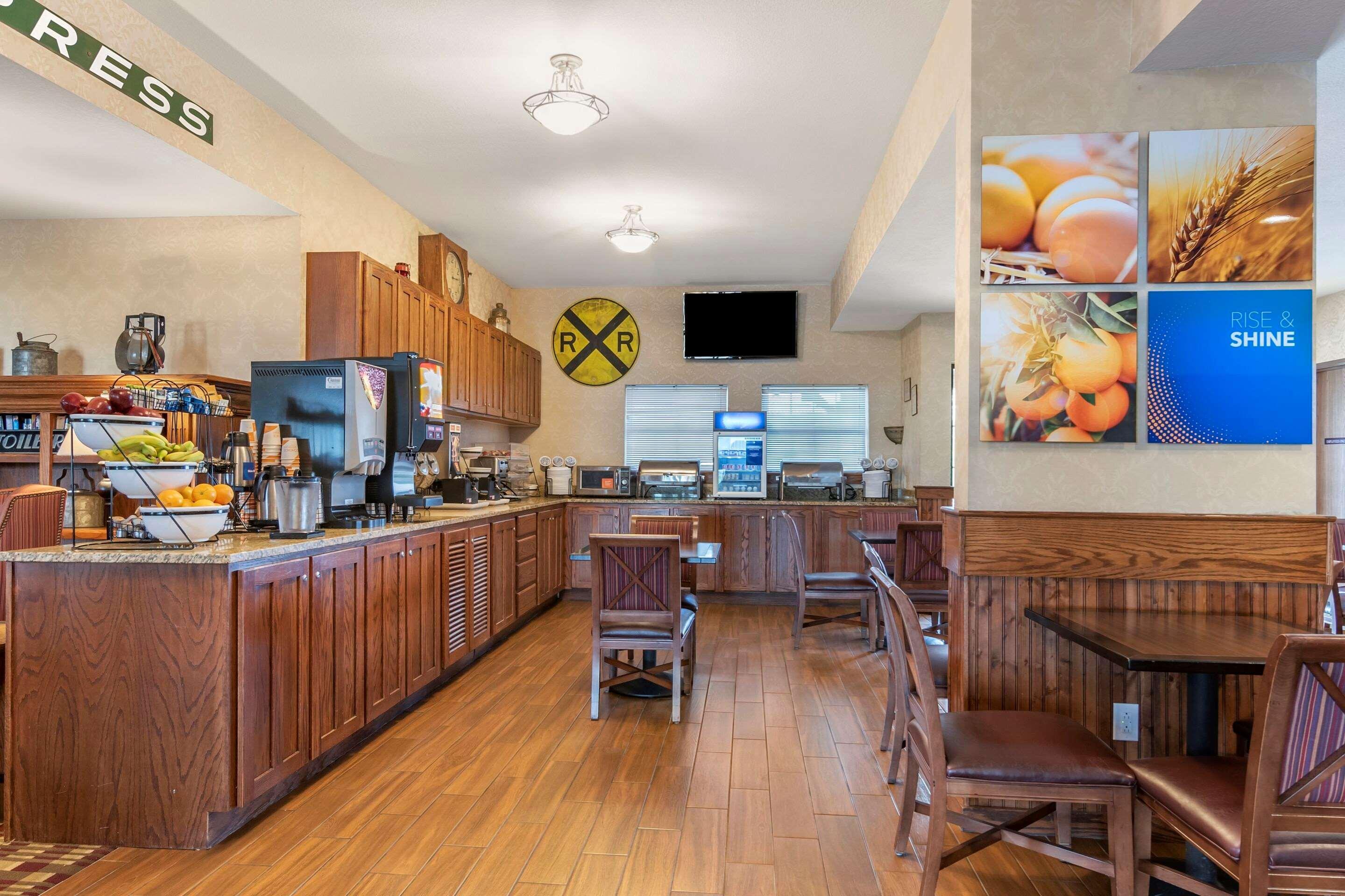 Comfort Inn Warrensburg Station Kültér fotó